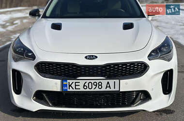 Фастбек Kia Stinger 2018 в Дніпрі