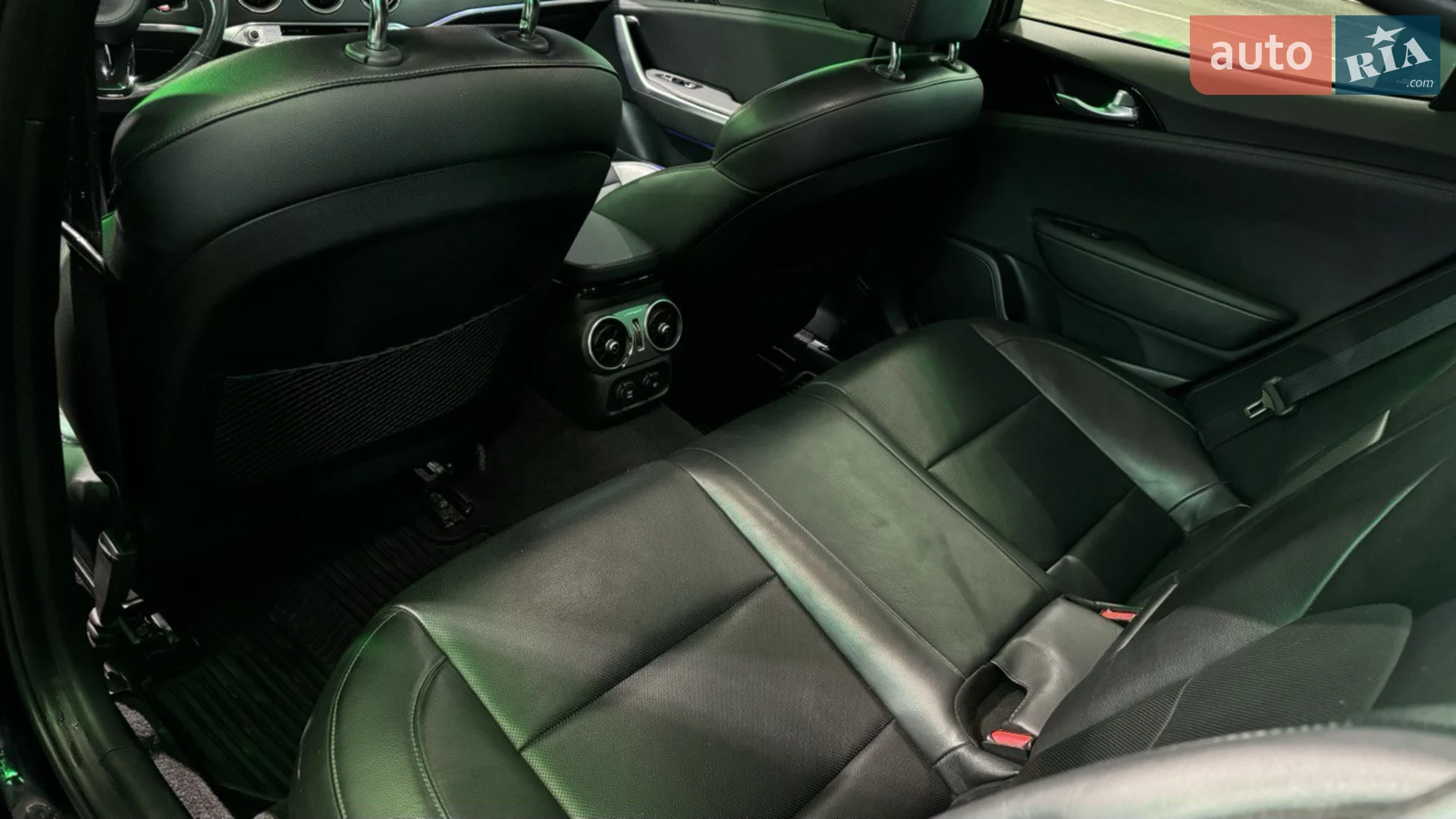 2017 Kia Stinger - мініатюра 19