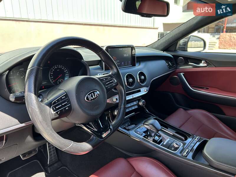 Фастбэк Kia Stinger 2018 в Черновцах