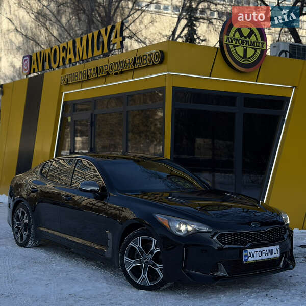 Лифтбек Kia Stinger 2020 в Киеве
