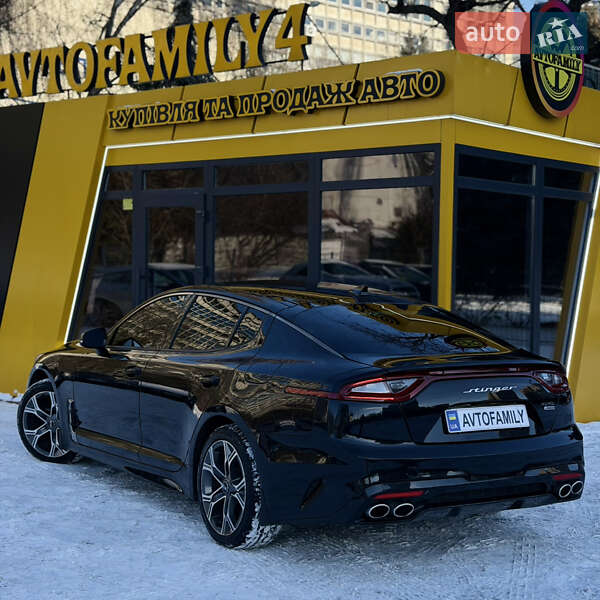 Лифтбек Kia Stinger 2020 в Киеве