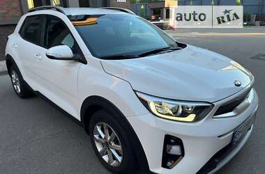 Внедорожник / Кроссовер Kia Stonic 2019 в Киеве