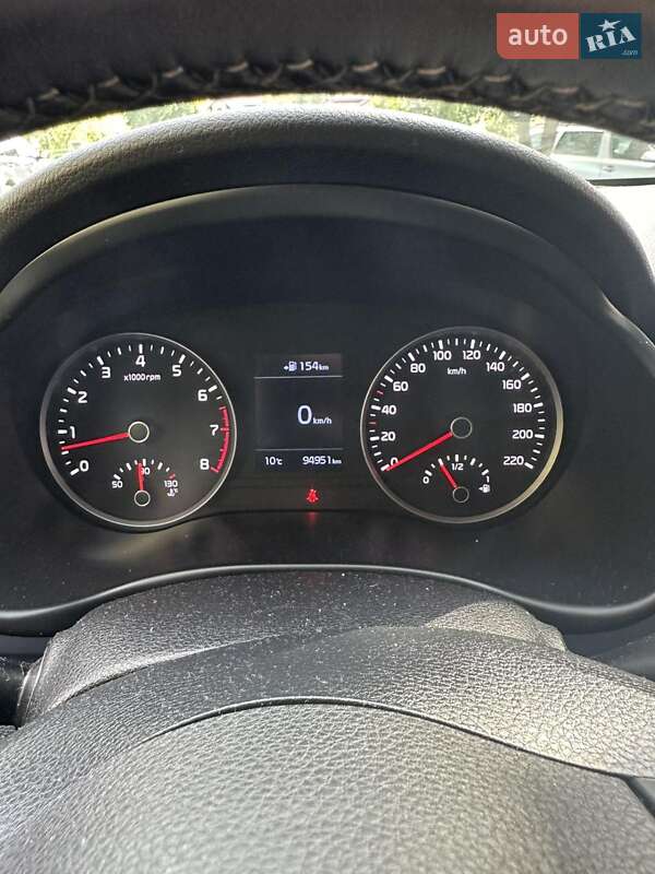 Позашляховик / Кросовер Kia Stonic 2018 в Верхньому Синьовидному