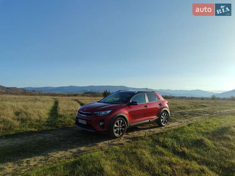 Позашляховик / Кросовер Kia Stonic 2018 в Верхньому Синьовидному