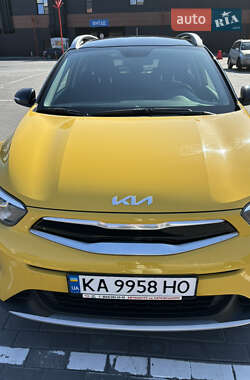 Позашляховик / Кросовер Kia Stonic 2022 в Києві