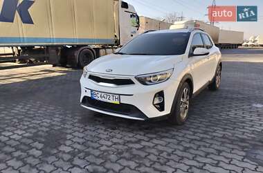 Позашляховик / Кросовер Kia Stonic 2017 в Львові