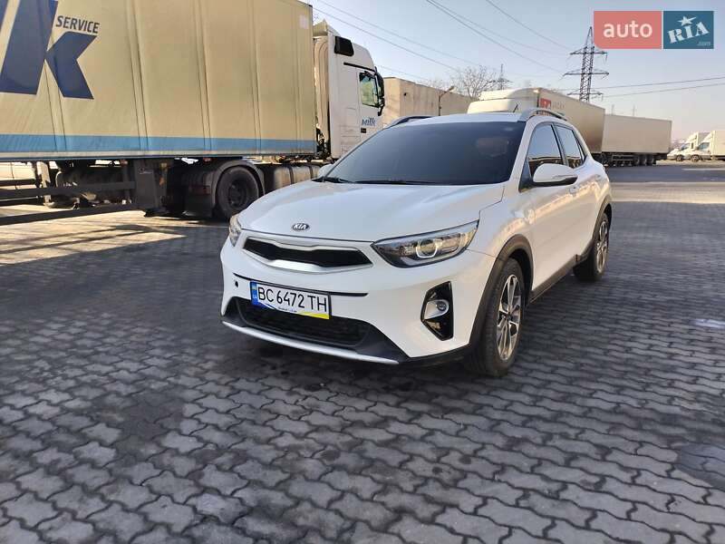 Позашляховик / Кросовер Kia Stonic 2017 в Львові