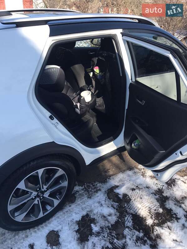 Позашляховик / Кросовер Kia Stonic 2020 в Луцьку фото 10 Позашляховик / Кросовер Kia Stonic 2020 в Луцьку