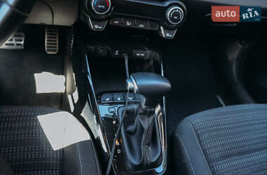 Позашляховик / Кросовер Kia Stonic 2020 в 