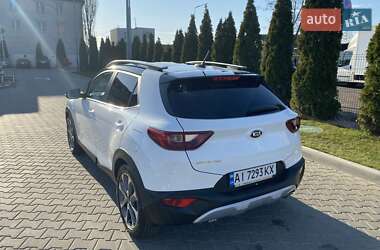 Внедорожник / Кроссовер Kia Stonic 2020 в 