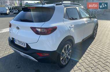 Внедорожник / Кроссовер Kia Stonic 2020 в 