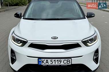 Внедорожник / Кроссовер Kia Stonic 2020 в 