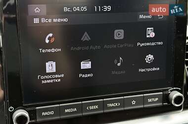 Внедорожник / Кроссовер Kia Stonic 2020 в 