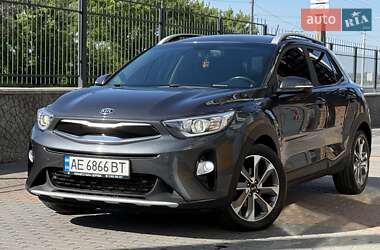 Внедорожник / Кроссовер Kia Stonic 2020 в 