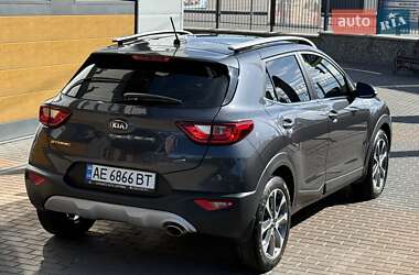 Внедорожник / Кроссовер Kia Stonic 2020 в 