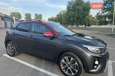 Позашляховик / Кросовер Kia Stonic 2018 в 