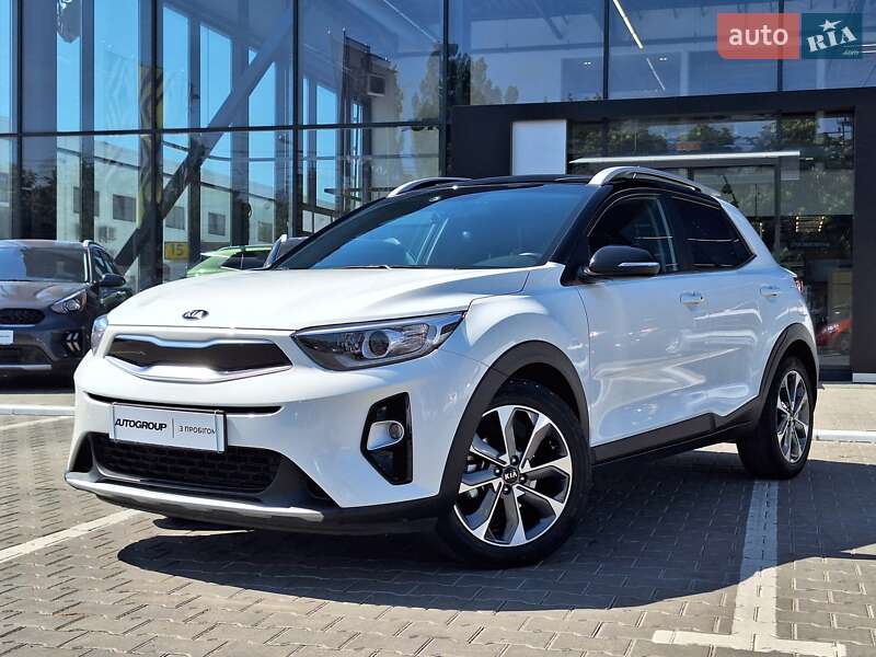 Внедорожник / Кроссовер Kia Stonic 2020 в 