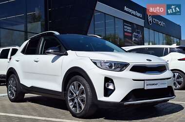 Внедорожник / Кроссовер Kia Stonic 2020 в 