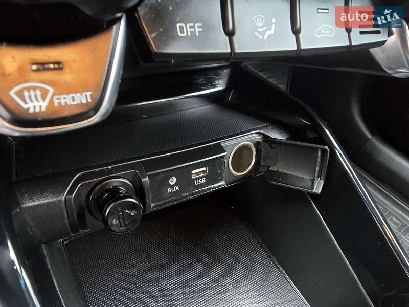 Позашляховик / Кросовер Kia Stonic 2020 в Одесі