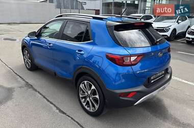 Внедорожник / Кроссовер Kia Stonic 2020 в 
