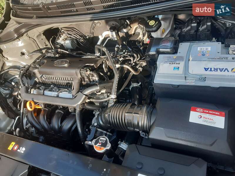 Позашляховик / Кросовер Kia Stonic 2017 в Львові