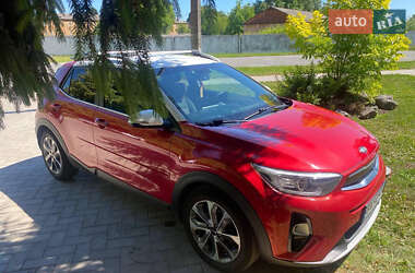 Внедорожник / Кроссовер Kia Stonic 2018 в Хмельницком