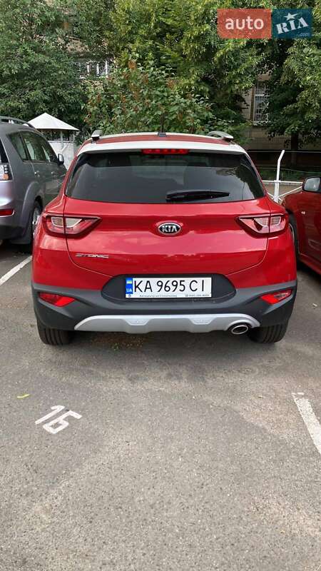 Внедорожник / Кроссовер Kia Stonic 2020 в Киеве