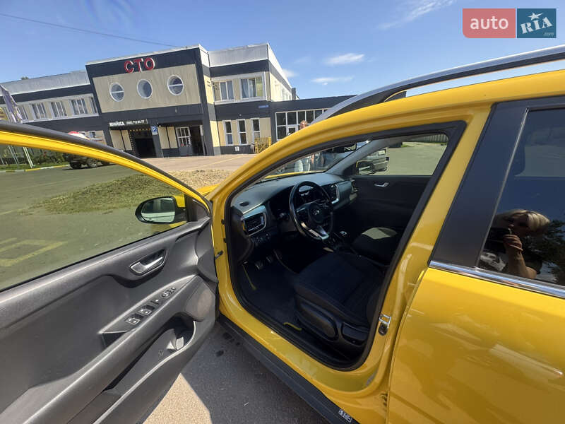 Позашляховик / Кросовер Kia Stonic 2018 в Конотопі