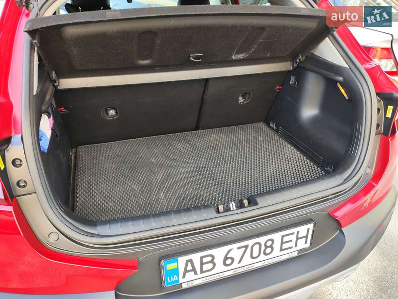 Внедорожник / Кроссовер Kia Stonic 2018 в Харькове