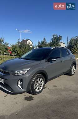 Внедорожник / Кроссовер Kia Stonic 2020 в Буче