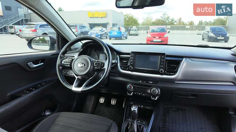 Позашляховик / Кросовер Kia Stonic 2017 в Києві