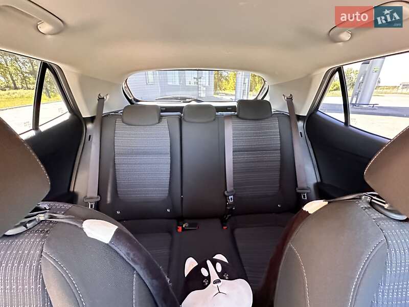 Позашляховик / Кросовер Kia Stonic 2020 в Лебедині