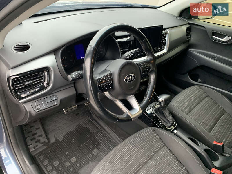Внедорожник / Кроссовер Kia Stonic 2020 в Киеве фото 11 Внедорожник / Кроссовер Kia Stonic 2020 в Киеве