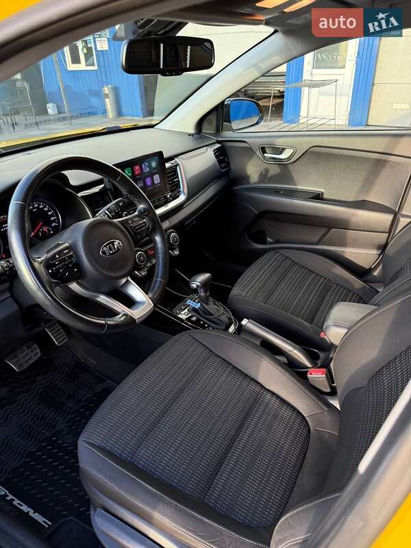 Позашляховик / Кросовер Kia Stonic 2020 в Києві