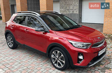 Внедорожник / Кроссовер Kia Stonic 2019 в 