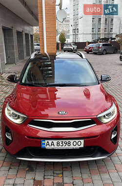 Внедорожник / Кроссовер Kia Stonic 2019 в 
