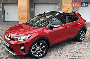 Внедорожник / Кроссовер Kia Stonic 2019 в 