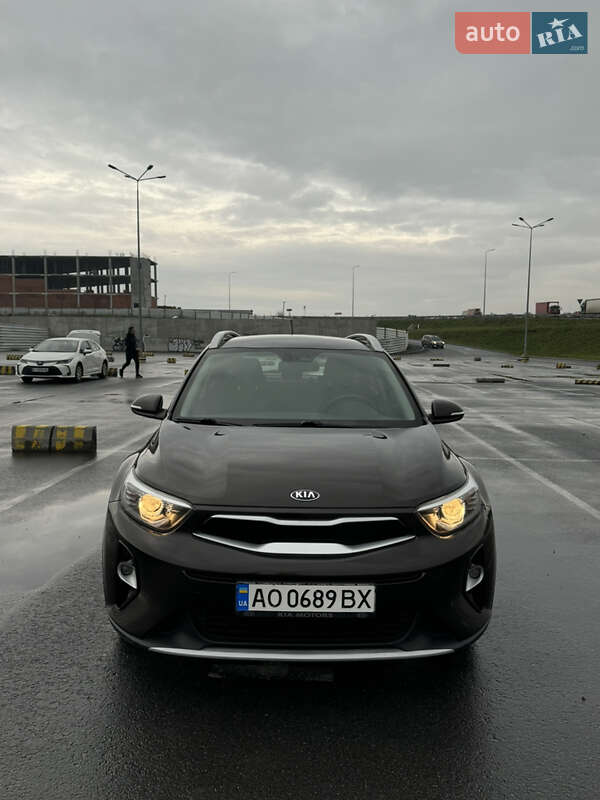 Внедорожник / Кроссовер Kia Stonic 2018 в Львове