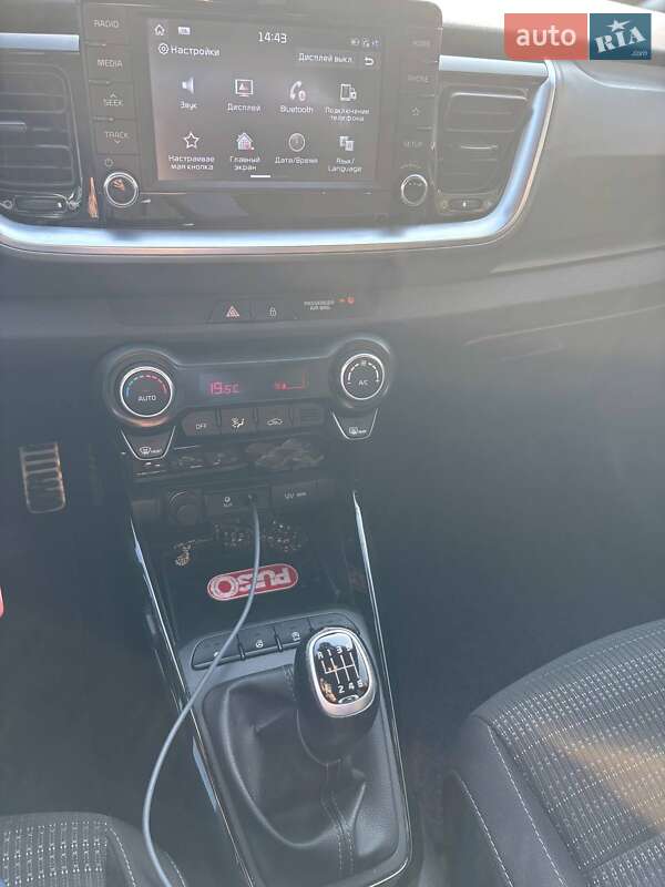 Внедорожник / Кроссовер Kia Stonic 2018 в Одессе