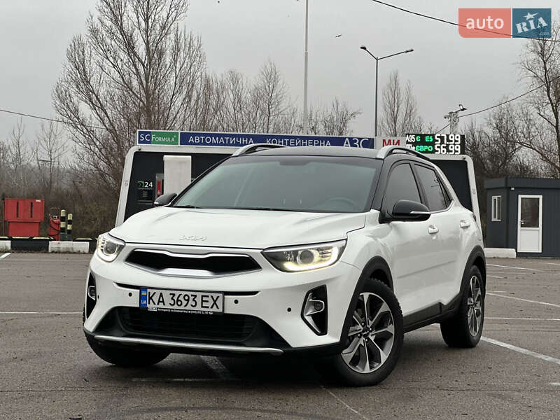 Внедорожник / Кроссовер Kia Stonic 2021 в Киеве