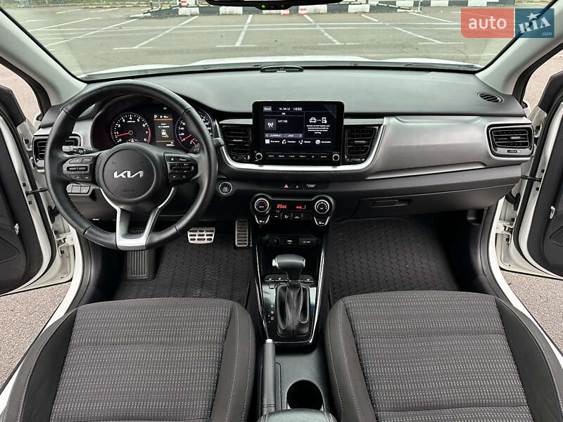 Внедорожник / Кроссовер Kia Stonic 2021 в Киеве