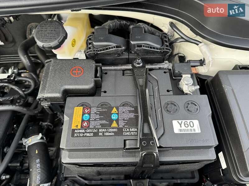 Позашляховик / Кросовер Kia Stonic 2022 в Києві