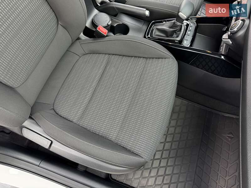 Позашляховик / Кросовер Kia Stonic 2022 в Києві