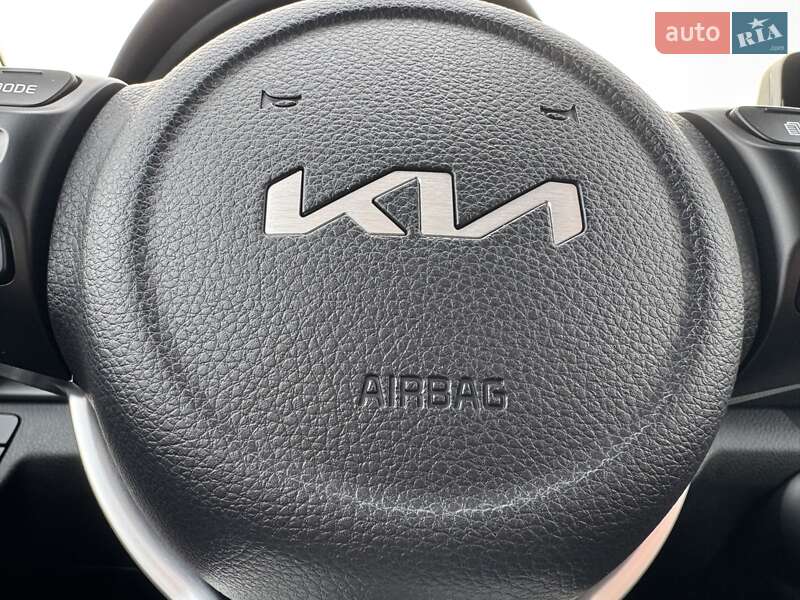 Позашляховик / Кросовер Kia Stonic 2022 в Києві