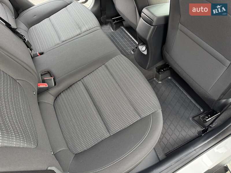 Внедорожник / Кроссовер Kia Stonic 2022 в Киеве