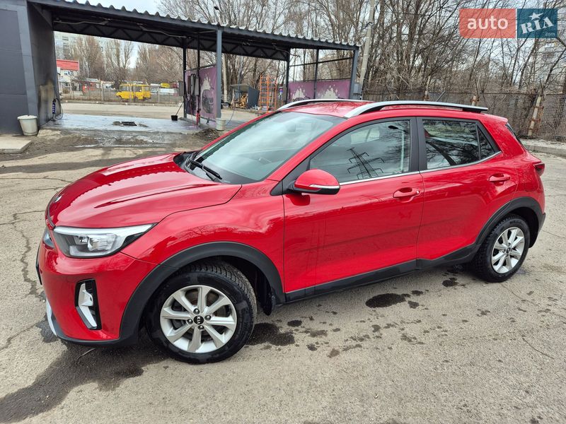 Внедорожник / Кроссовер Kia Stonic 2020 в Запорожье