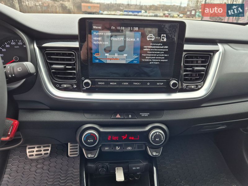 Внедорожник / Кроссовер Kia Stonic 2020 в Запорожье