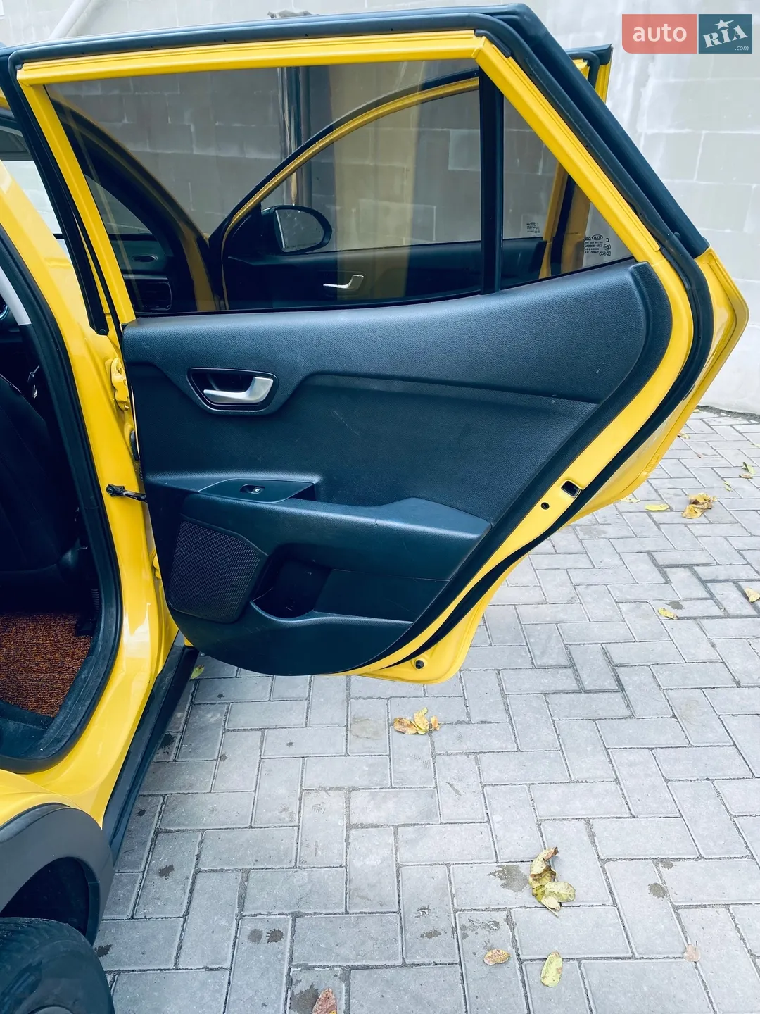 2017 Kia Stonic - мініатюра 16