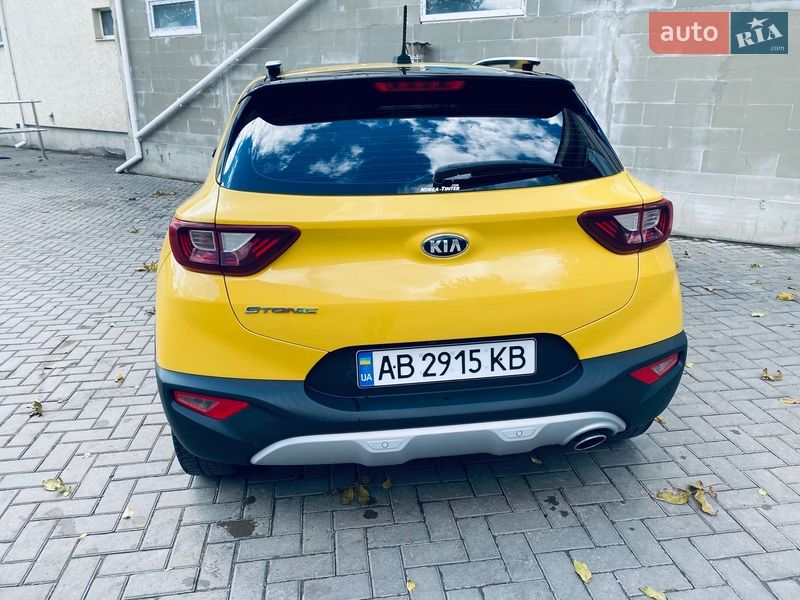 Внедорожник / Кроссовер Kia Stonic 2017 в Виннице