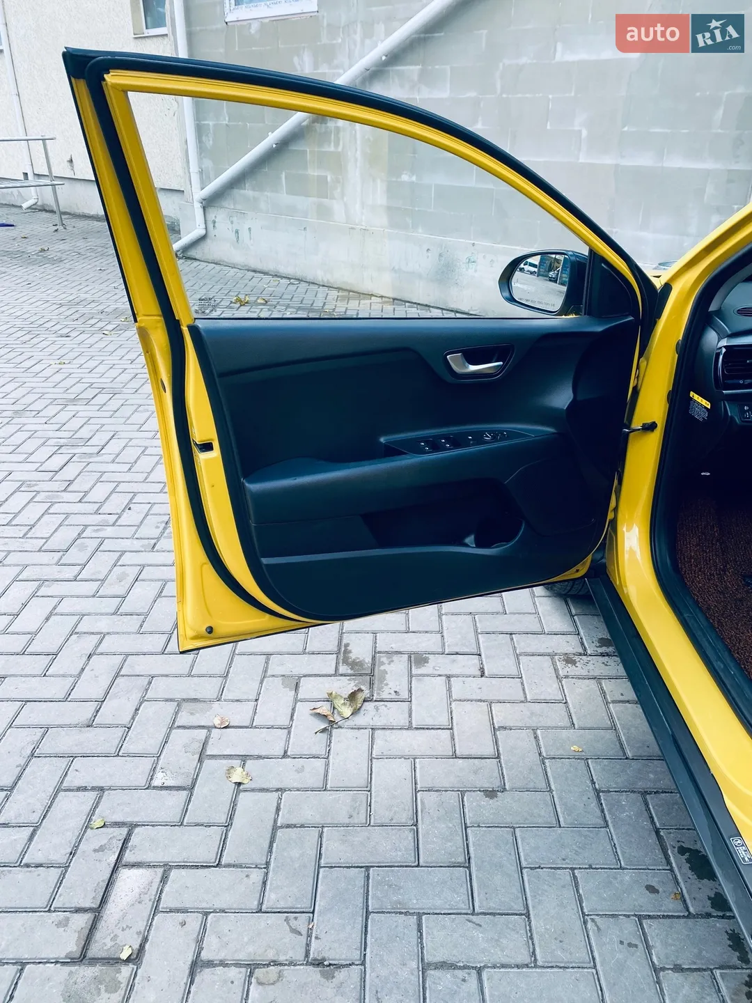 2017 Kia Stonic - мініатюра 21